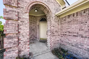 6221 Brooklynn Dr, Fort Worth, TX 76179 - Photo 3