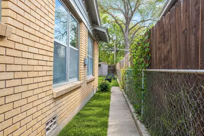 6301 Greenlee Street, Fort Worth, TX 76112 - Photo 3
