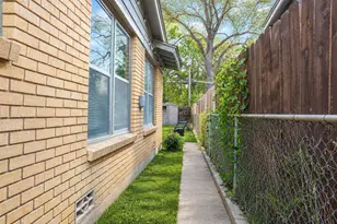 6301 Greenlee St, Fort Worth, TX 76112 - Photo 3