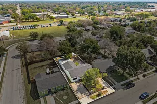 3855 Dowdell St, Fort Worth, TX 76119 - Photo 7