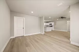 3855 Dowdell St, Fort Worth, TX 76119 - Photo 11
