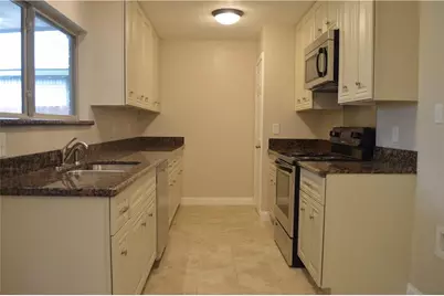 5125 Shannon Drive, The Colony, TX 75056 - Photo 5