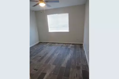 1031 Cresthaven Drive, Lancaster, TX 75134 - Photo 11