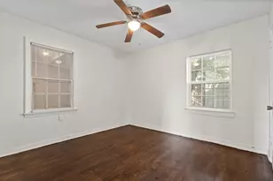 838 Dalworth St, Grand Prairie, TX 75050 - Photo 11