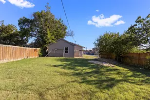838 Dalworth St, Grand Prairie, TX 75050 - Photo 15