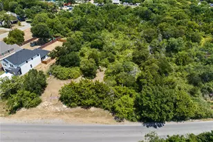3524 S Ledbetter Dr, Dallas, TX 75236 - Photo 1