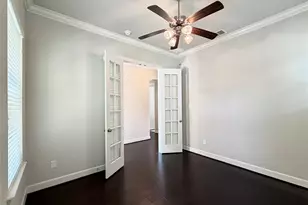 1005 Moonstone St, Carrollton, TX 75007 - Photo 3