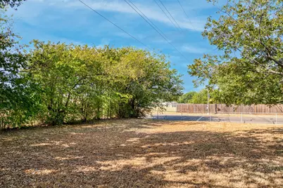 1000 Springdale Road, Bedford, TX 76021 - Photo 35