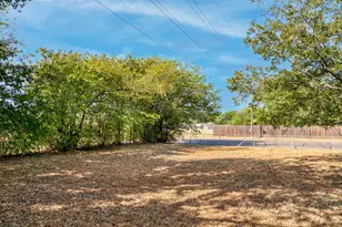 1000 Springdale Rd, Bedford, TX 76021 - Photo 35