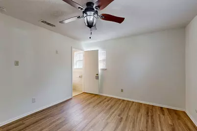 1000 Springdale Road, Bedford, TX 76021 - Photo 17