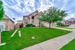 419 Aylesbury Dr, Roanoke, TX 76262 - Photo 3