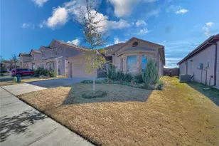 15816 Farringdon St, Fort Worth, TX 76247 - Photo 3