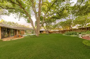 906 Leatrice Dr, Dallas, TX 75208 - Photo 37