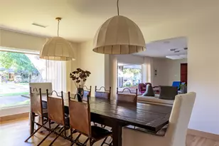 906 Leatrice Dr, Dallas, TX 75208 - Photo 17
