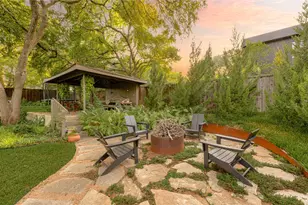 906 Leatrice Dr, Dallas, TX 75208 - Photo 37