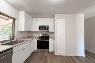 2610 Fallcreek St, Arlington, TX 76014 - Photo 3