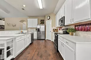 2412 Clubhouse Dr, Denton, TX 76210 - Photo 9