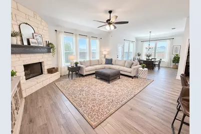 513 River Bank Court, Granbury, TX 76049 - Photo 3