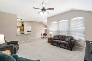 2109 Lilac Cir, McKinney, TX 75071 - Photo 9