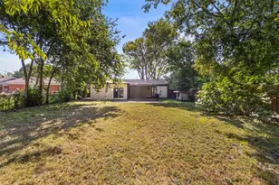 8719 Freeport Dr, Dallas, TX 75228 - Photo 23