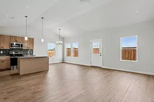 212 Marble Creek Dr, Fort Worth, TX 76131 - Photo 5