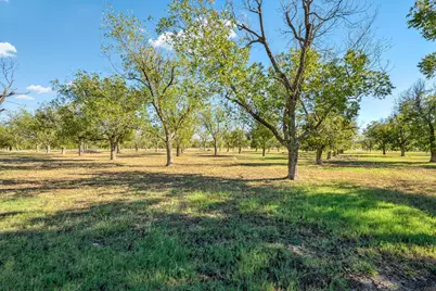 1031 E Landings N, Granbury, TX 76049 - Photo 13