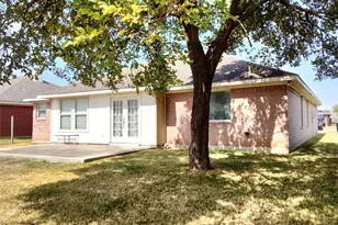 309 Odell St, Cleburne, TX 76033 - Photo 3