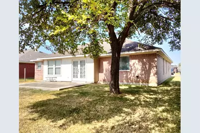 309 Odell Street, Cleburne, TX 76033 - Photo 3