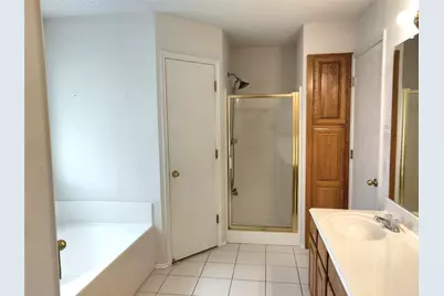 309 Odell Street, Cleburne, TX 76033 - Photo 15