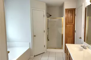 309 Odell St, Cleburne, TX 76033 - Photo 15