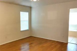 309 Odell St, Cleburne, TX 76033 - Photo 13