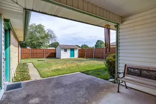 1721 Guildford St, Garland, TX 75044 - Photo 21