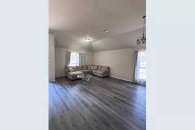 6812 Wilhelmina Drive, Dallas, TX 75237 - Photo 7