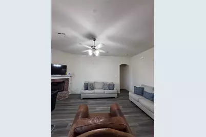 6812 Wilhelmina Drive, Dallas, TX 75237 - Photo 5