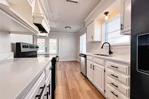 8945 Flicker Ln, Dallas, TX 75238 - Photo 9