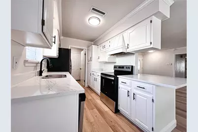 8945 Flicker Lane, Dallas, TX 75238 - Photo 7
