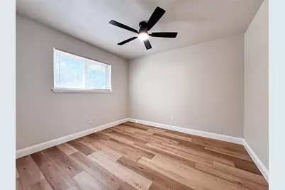8945 Flicker Lane, Dallas, TX 75238 - Photo 15