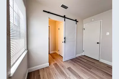 8945 Flicker Lane, Dallas, TX 75238 - Photo 11