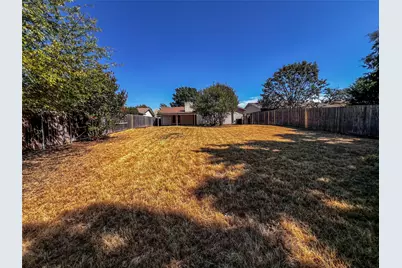 8945 Flicker Lane, Dallas, TX 75238 - Photo 25
