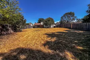 8945 Flicker Ln, Dallas, TX 75238 - Photo 25