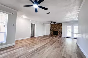 8945 Flicker Ln, Dallas, TX 75238 - Photo 3