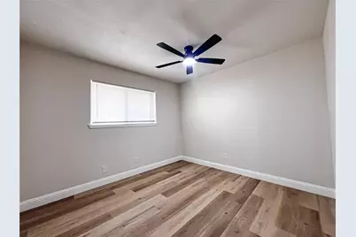 8945 Flicker Lane, Dallas, TX 75238 - Photo 19