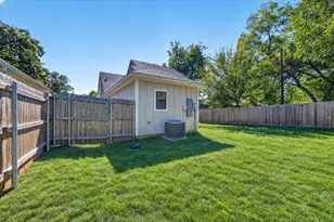 423 W Monterey St, Denison, TX 75020 - Photo 27