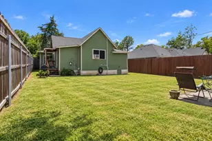 215 W Munson St, Denison, TX 75020 - Photo 27
