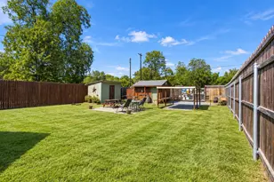 215 W Munson St, Denison, TX 75020 - Photo 23
