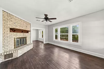 2114 Lyle Avenue, Waco, TX 76708 - Photo 3
