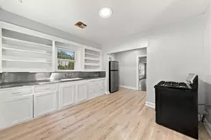 2114 Lyle Ave, Waco, TX 76708 - Photo 5