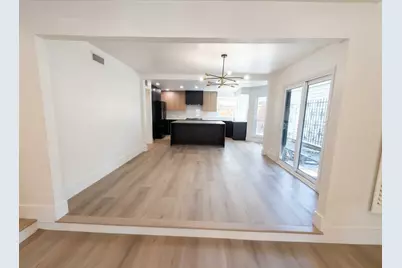 820 Pavillion Street, Dallas, TX 75204 - Photo 13