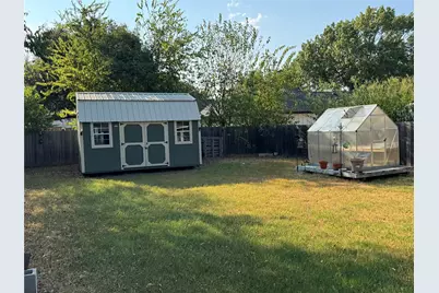 617 N Jordan Street, Whitesboro, TX 76273 - Photo 13