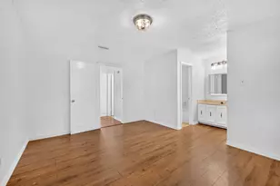 4 E Mountain Creek Ct, Grand Prairie, TX 75052 - Photo 9